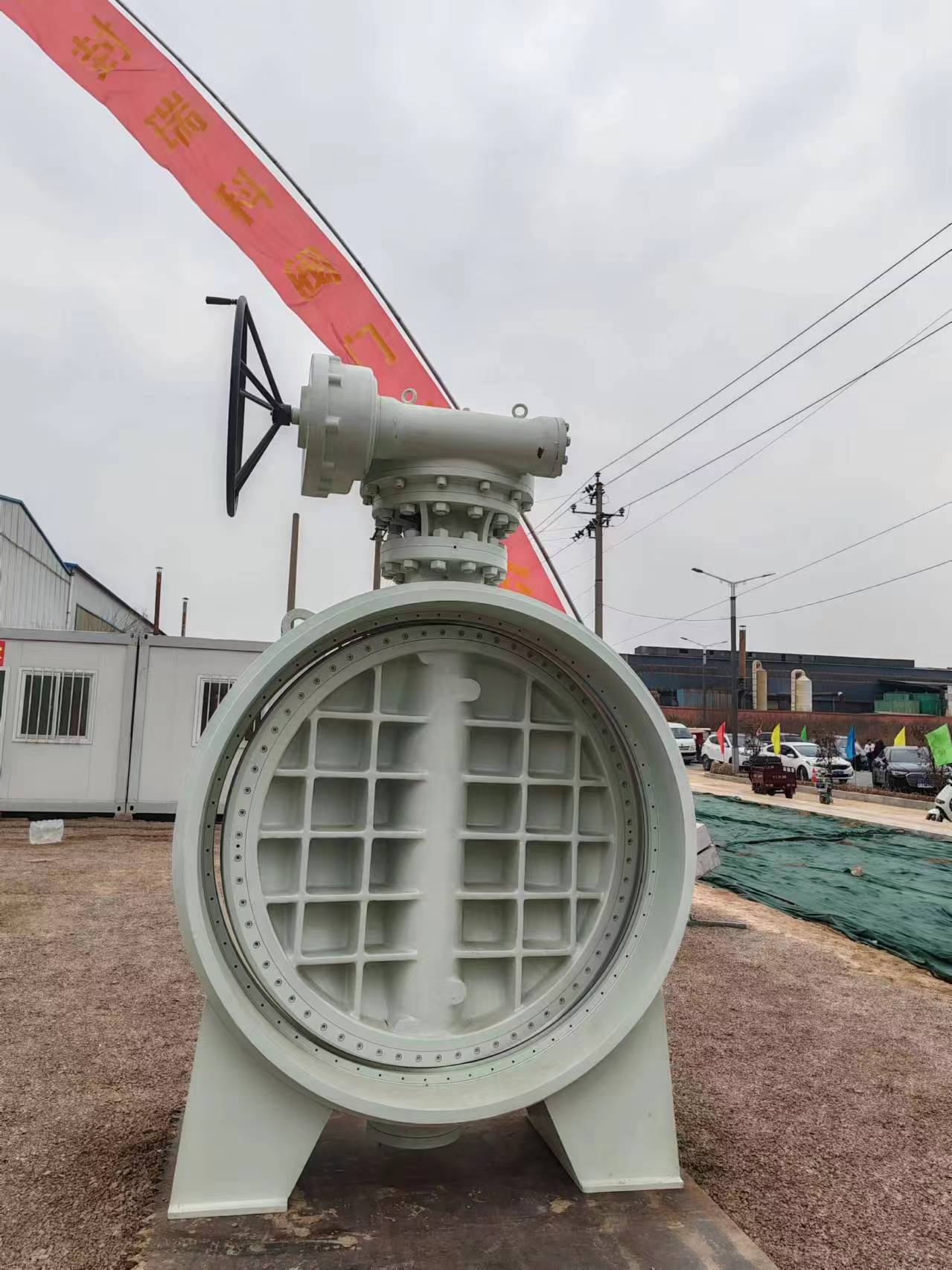 河南閥門之鄉(xiāng)，展銷會進行中